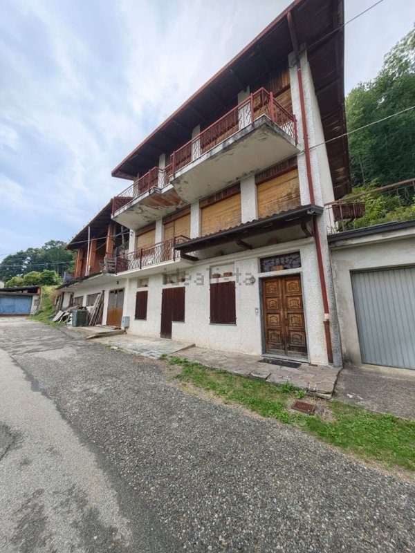 casa indipendente in vendita a Valdilana in zona Mosso