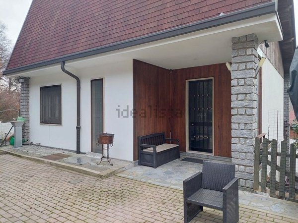 casa indipendente in vendita a Valdilana in zona Crocemosso