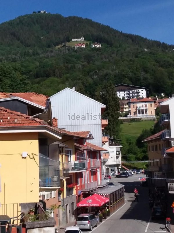 appartamento in vendita a Valdilana in zona Lora