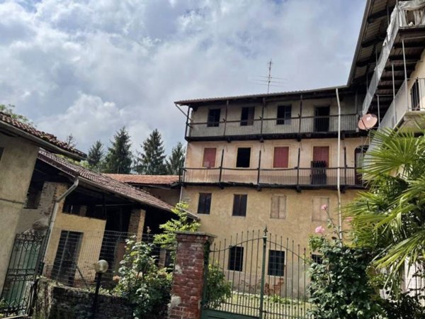 casa indipendente in vendita a Valdilana in zona Vico