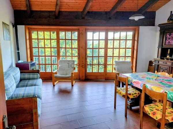 casa indipendente in vendita a Valdilana