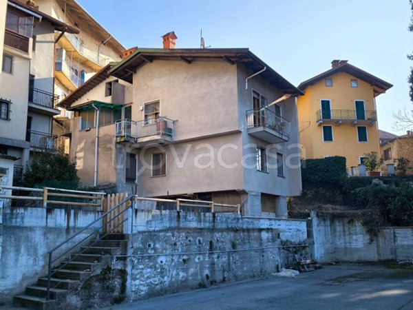 casa indipendente in vendita a Valdilana in zona Vico