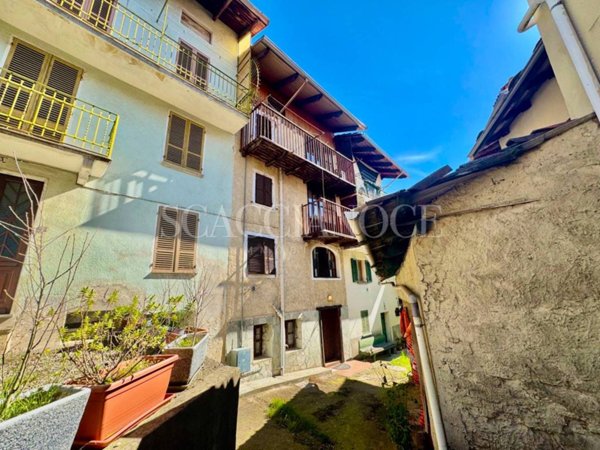 casa indipendente in vendita a Valdilana in zona Botto