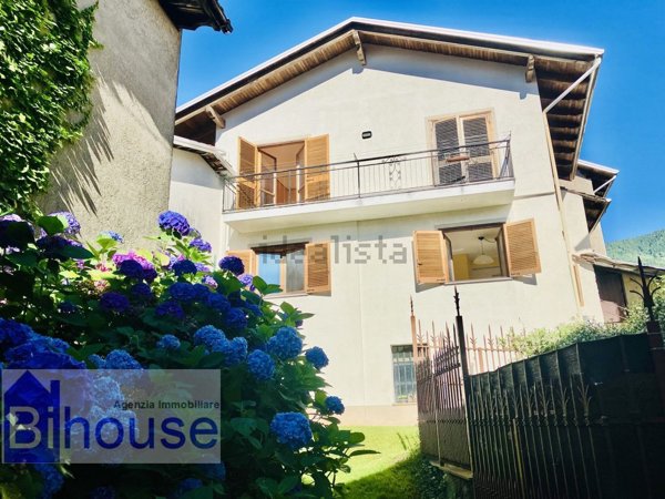 casa indipendente in vendita a Valdilana in zona Trivero