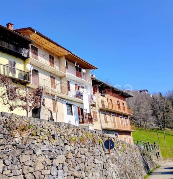 casa indipendente in vendita a Valdilana in zona Vico