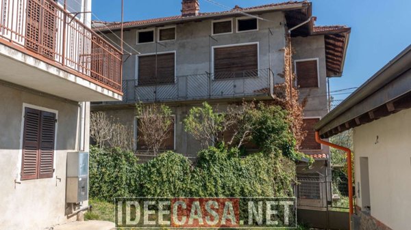 casa indipendente in vendita a Valdilana