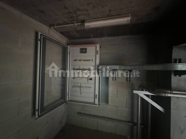 locale di sgombero in vendita a Valdilana in zona Ormezzano
