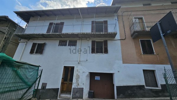 casa semindipendente in vendita a Valdilana in zona Mosso