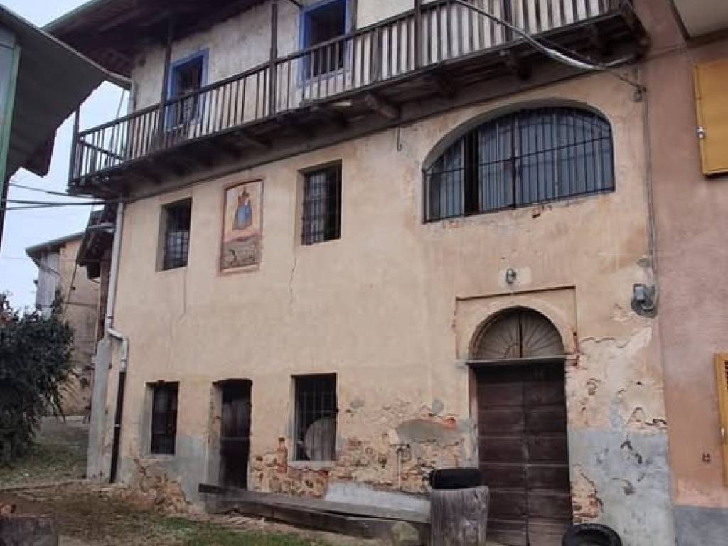 casa semindipendente in vendita a Valdilana in zona Barbato