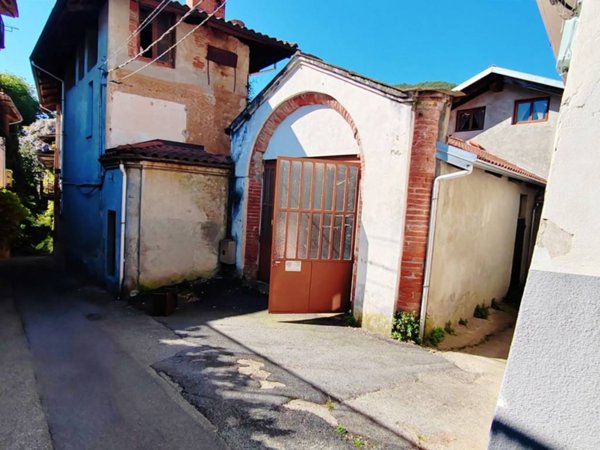 casa indipendente in vendita a Valdilana in zona Valle Mosso