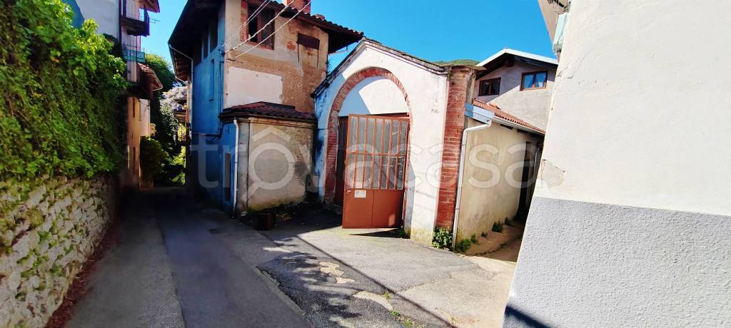 casa indipendente in vendita a Valdilana in zona Vico