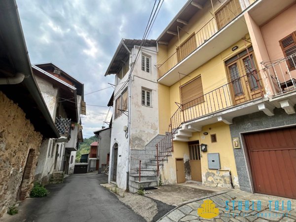 casa indipendente in vendita a Valdilana in zona Soprana