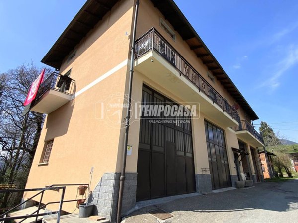 casa indipendente in vendita a Valdilana