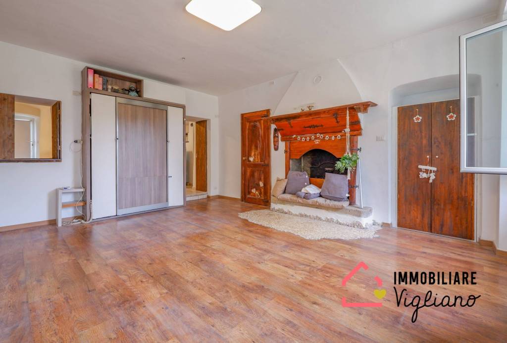 appartamento in vendita a Valdilana in zona Ormezzano