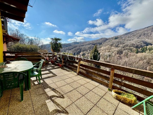 casa indipendente in vendita a Valdilana in zona Vico