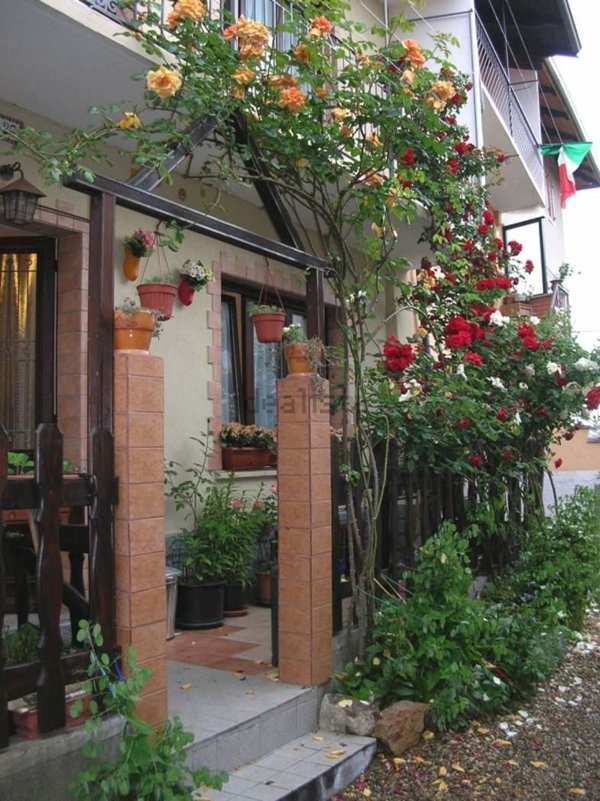 casa indipendente in vendita a Valdilana in zona Villaggio Residenziale