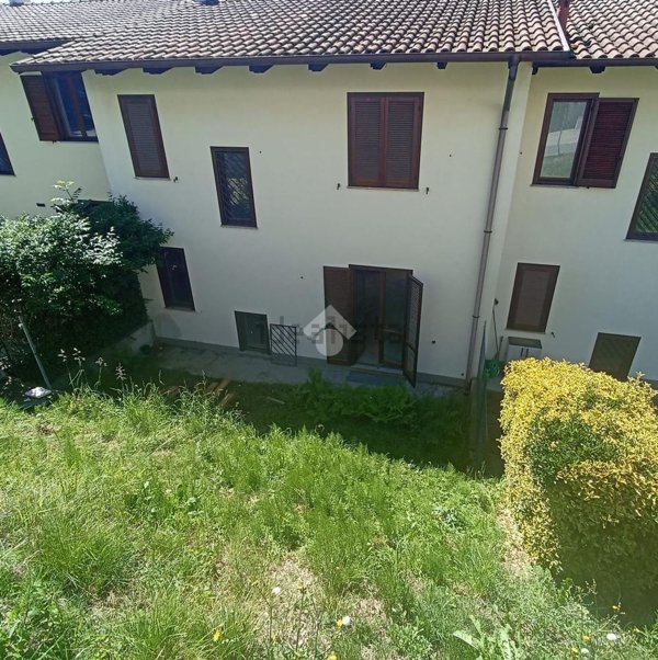 casa indipendente in vendita a Valdilana