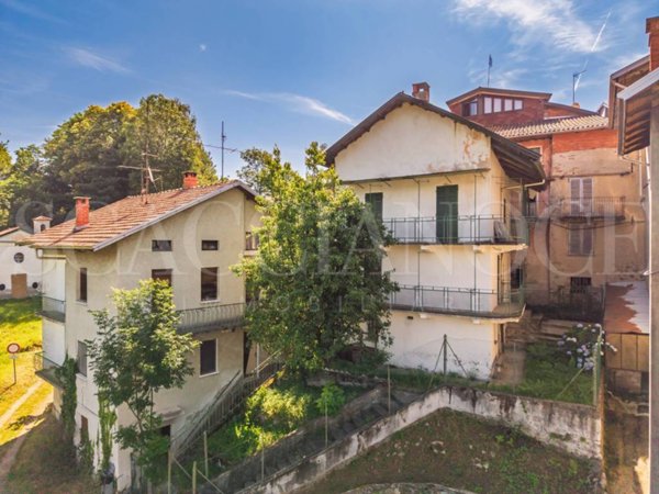 casa indipendente in vendita a Valdilana in zona Vico