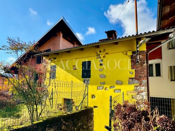 casa indipendente in vendita a Valdilana in zona Valle Mosso