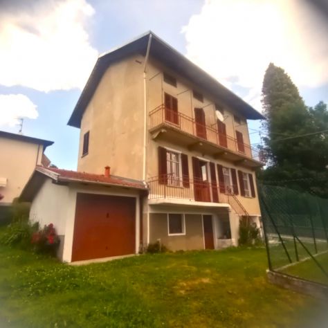 casa indipendente in vendita a Valdilana