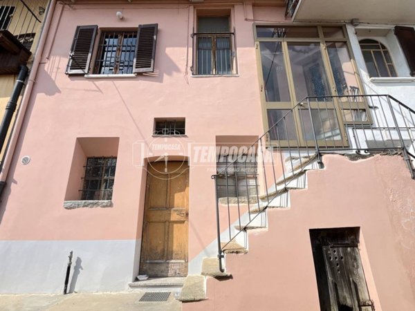 casa indipendente in vendita a Valdilana in zona Crocemosso