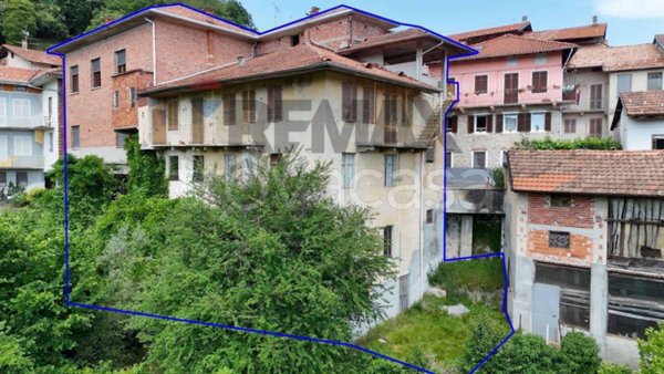 casa indipendente in vendita a Valdilana in zona Vico