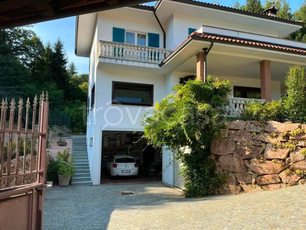 casa indipendente in vendita a Valdilana in zona Ponzone