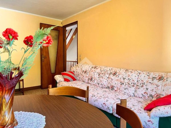 casa indipendente in vendita a Valdilana in zona Mazzucco