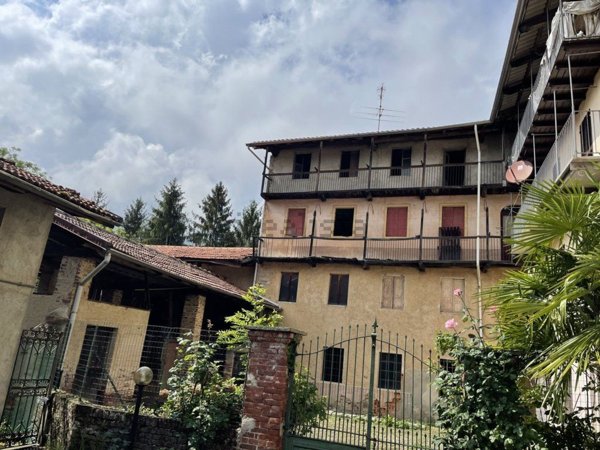 casale in vendita a Valdilana in zona Vico