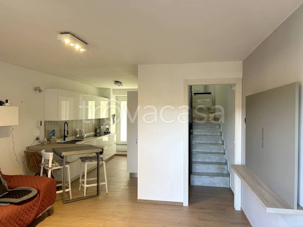 casa indipendente in vendita a Valdilana in zona Vico