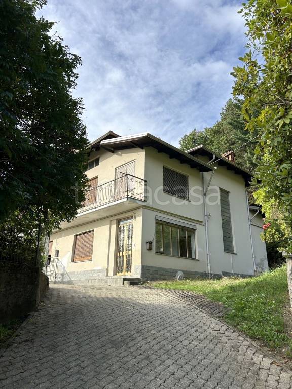 casa indipendente in vendita a Valdilana in zona Vico