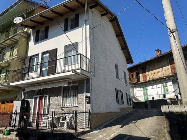 casa indipendente in vendita a Valdilana in zona Mosso