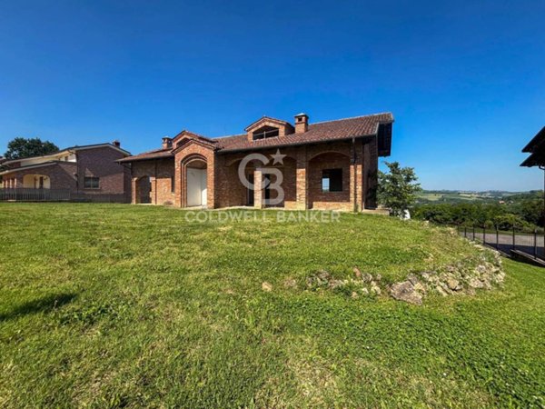 casa indipendente in vendita ad Altavilla Monferrato in zona Franchini