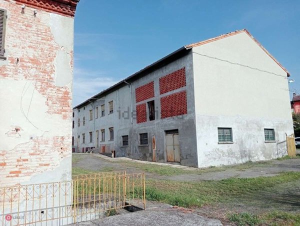 casale in vendita ad Altavilla Monferrato in zona Franchini