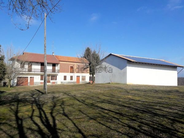 casa indipendente in vendita ad Altavilla Monferrato