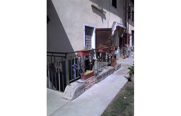 casa indipendente in vendita ad Altavilla Monferrato in zona Franchini