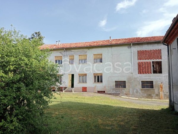 casa indipendente in vendita ad Altavilla Monferrato in zona Franchini
