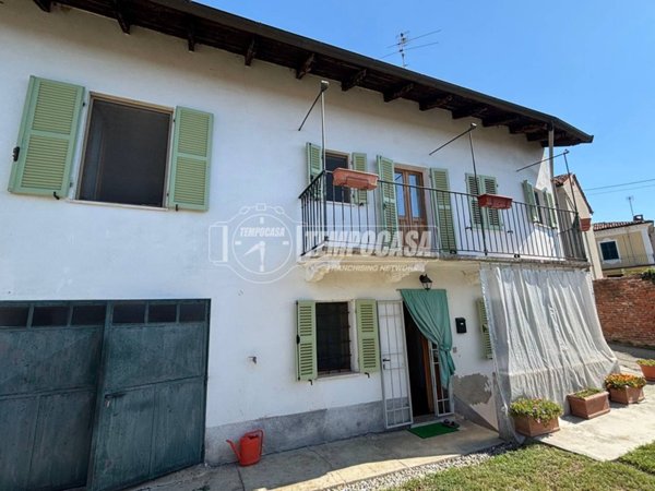 casa indipendente in vendita ad Altavilla Monferrato in zona Franchini