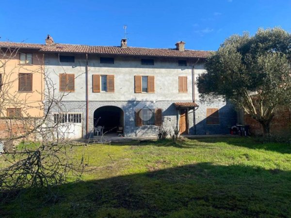 casa semindipendente in vendita ad Alzano Scrivia