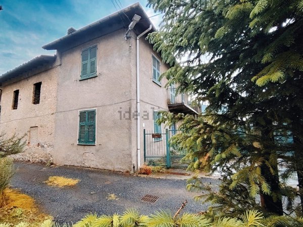pentavano in vendita ad Arquata Scrivia in zona Vocemola