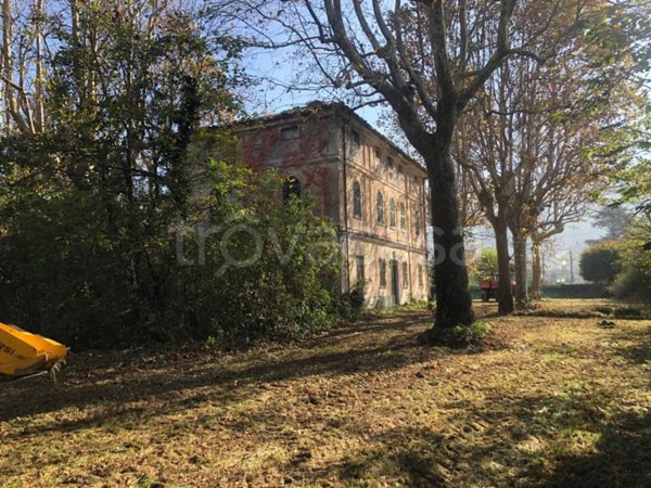 casa indipendente in vendita ad Arquata Scrivia in zona Rigoroso