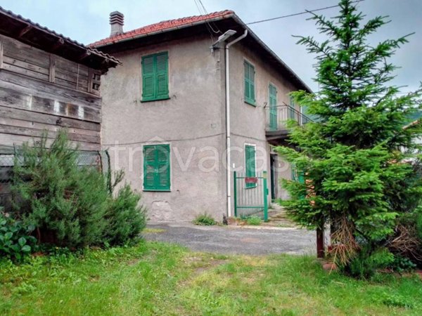 casa indipendente in vendita ad Arquata Scrivia in zona Vocemola