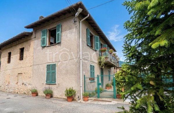 casa indipendente in vendita ad Arquata Scrivia in zona Vocemola