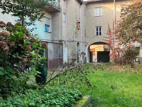 casa indipendente in vendita ad Arquata Scrivia in zona Varinella