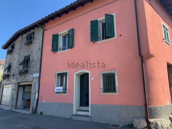 appartamento in vendita ad Arquata Scrivia in zona Vocemola