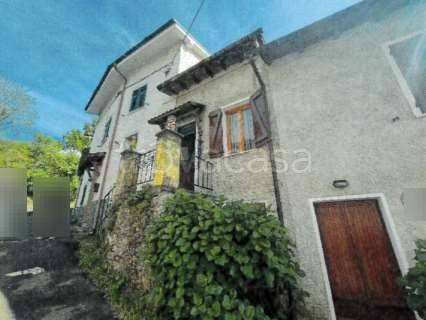 casa indipendente in vendita ad Arquata Scrivia in zona Vocemola