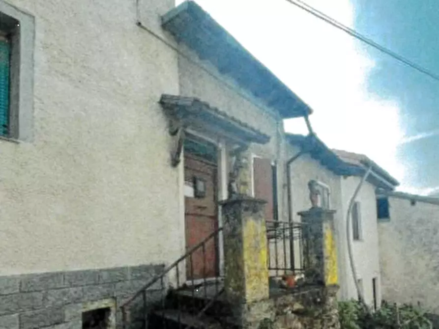 casa indipendente in vendita ad Arquata Scrivia in zona Vocemola