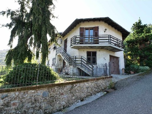casa indipendente in vendita ad Arquata Scrivia in zona Rigoroso