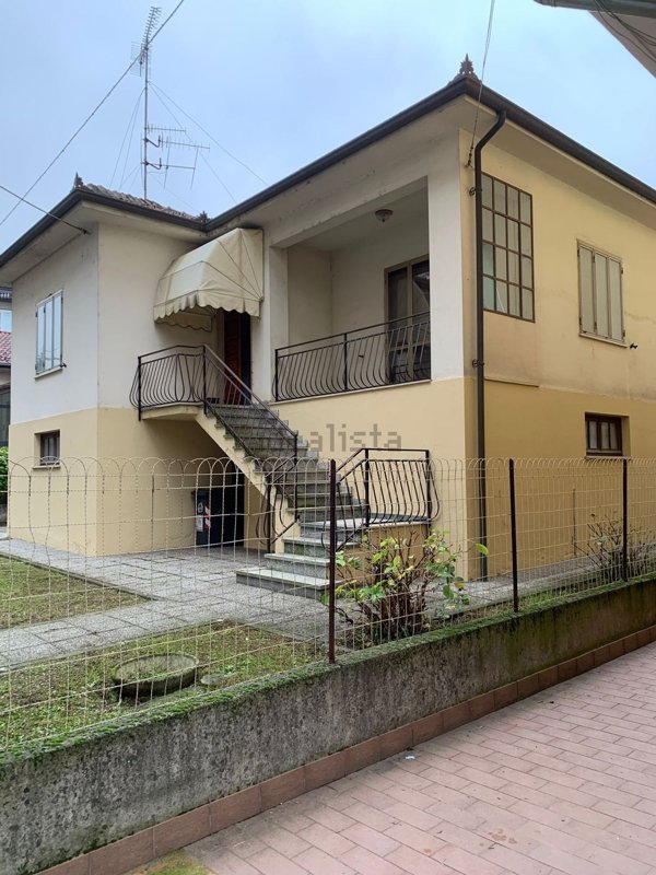 casa indipendente in vendita ad Arquata Scrivia