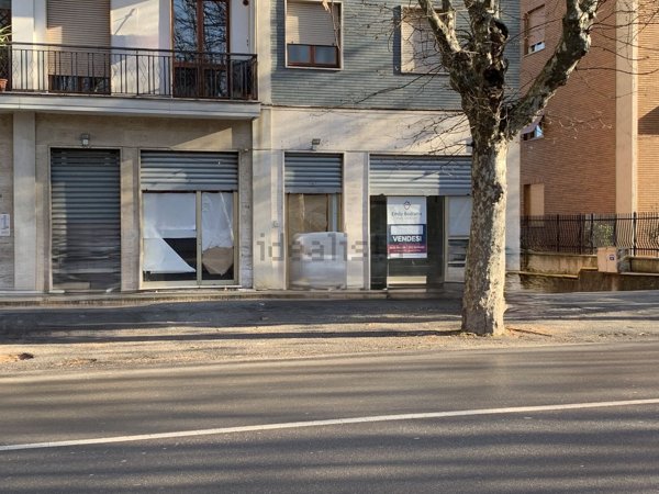 locale commerciale in vendita ad Arquata Scrivia